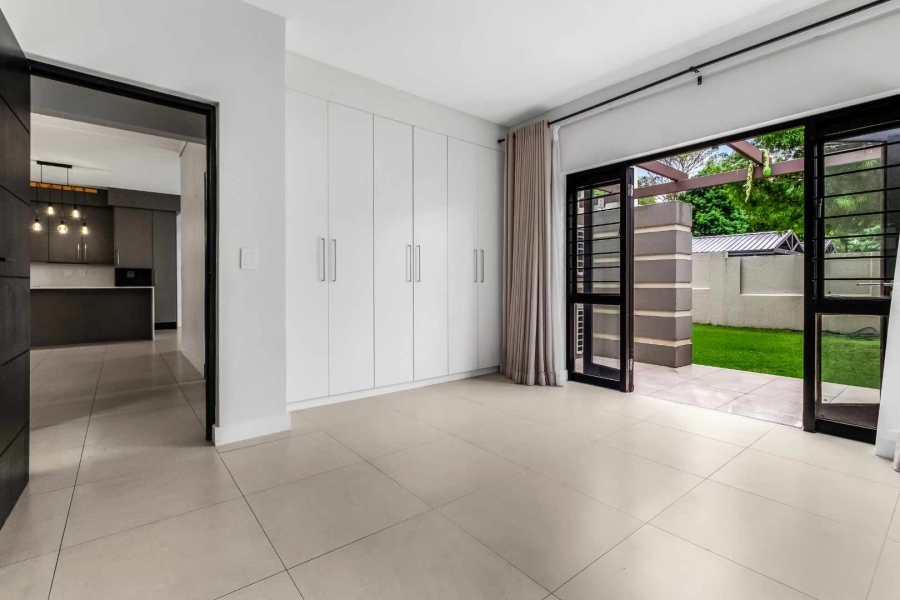 2 Bedroom Property for Sale in Lonehill Gauteng