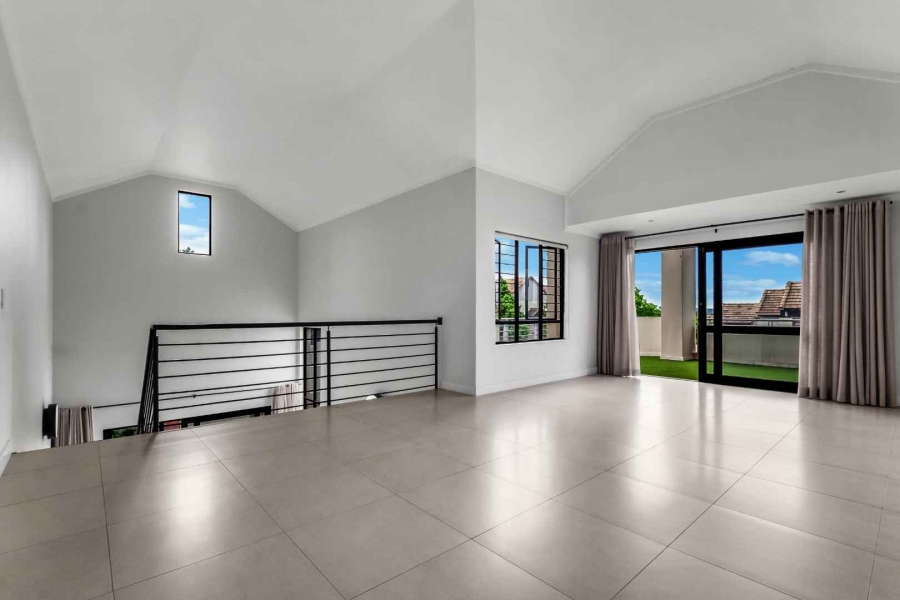2 Bedroom Property for Sale in Lonehill Gauteng