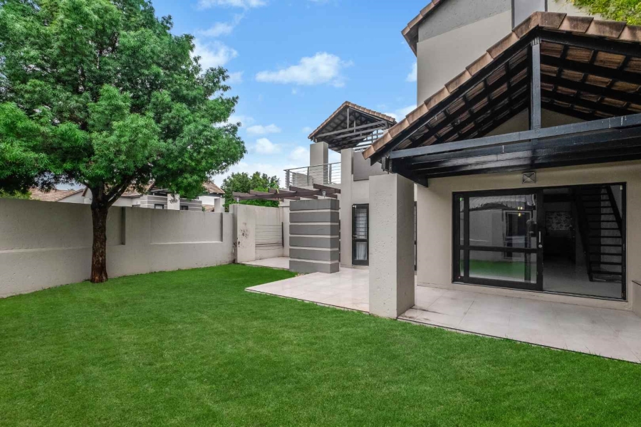 2 Bedroom Property for Sale in Lonehill Gauteng