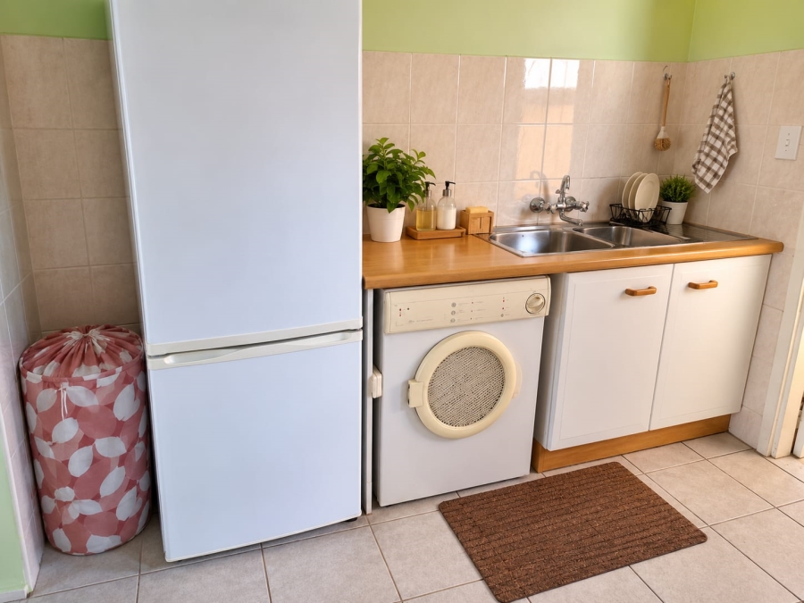2 Bedroom Property for Sale in Die Hoewes Gauteng