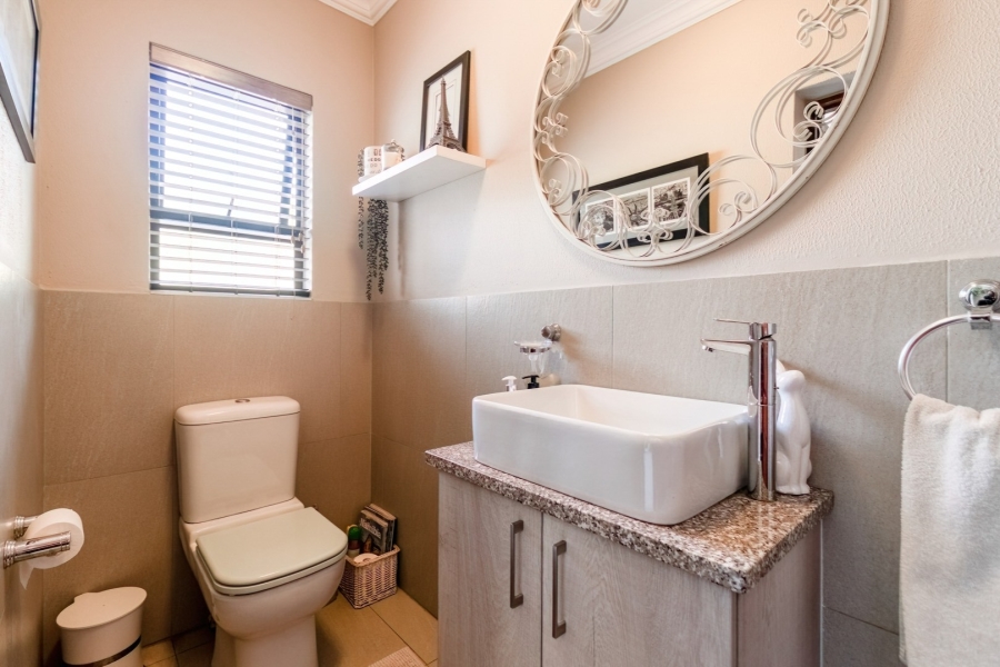 4 Bedroom Property for Sale in Eye of Africa Gauteng