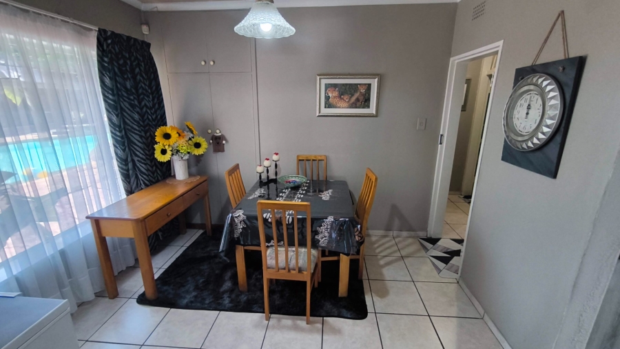 4 Bedroom Property for Sale in Brackendowns Gauteng