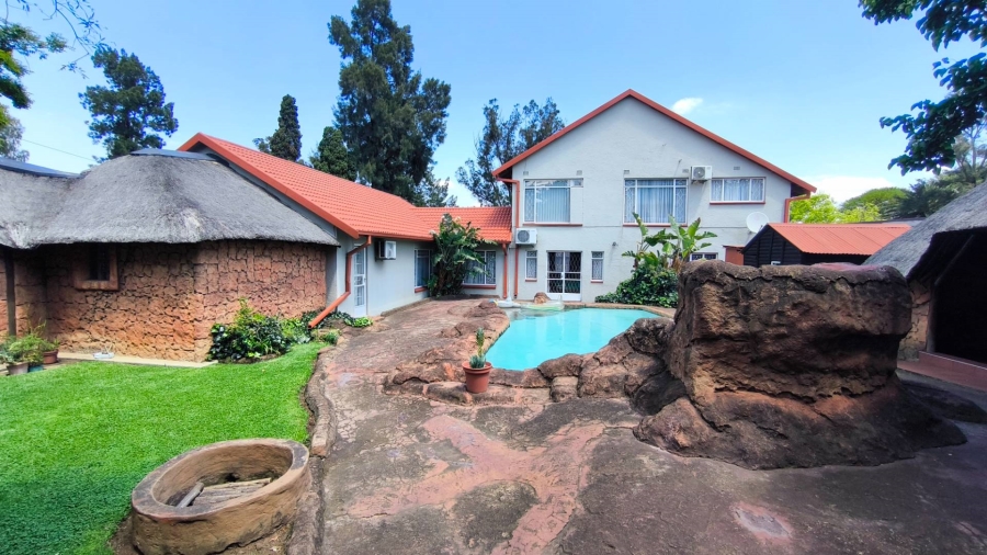 4 Bedroom Property for Sale in Brackendowns Gauteng