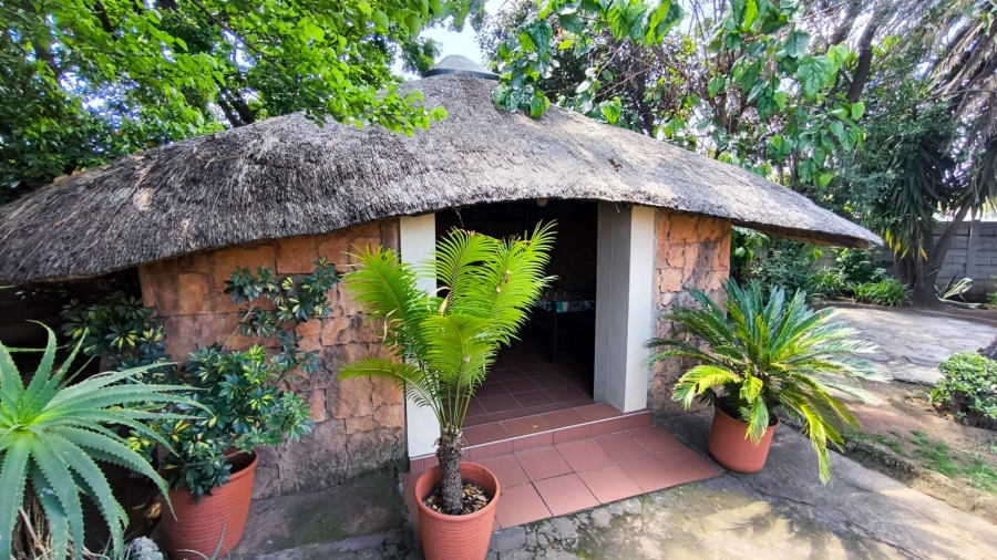 4 Bedroom Property for Sale in Brackendowns Gauteng