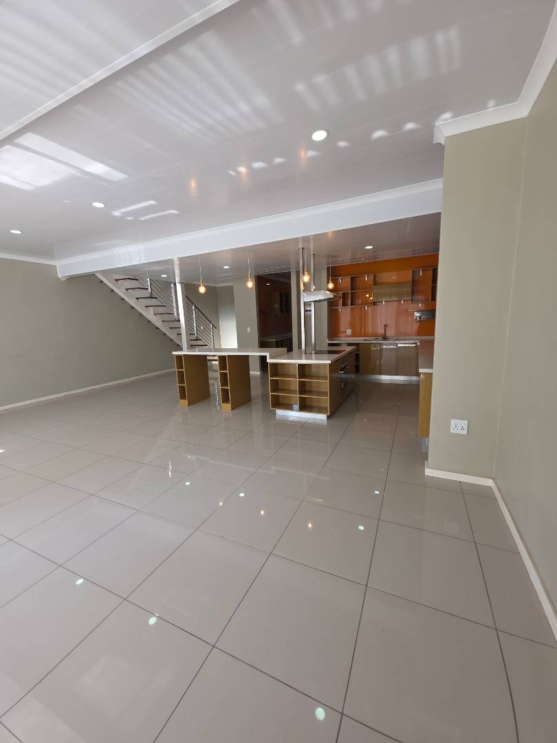 4 Bedroom Property for Sale in Morningside Manor Gauteng