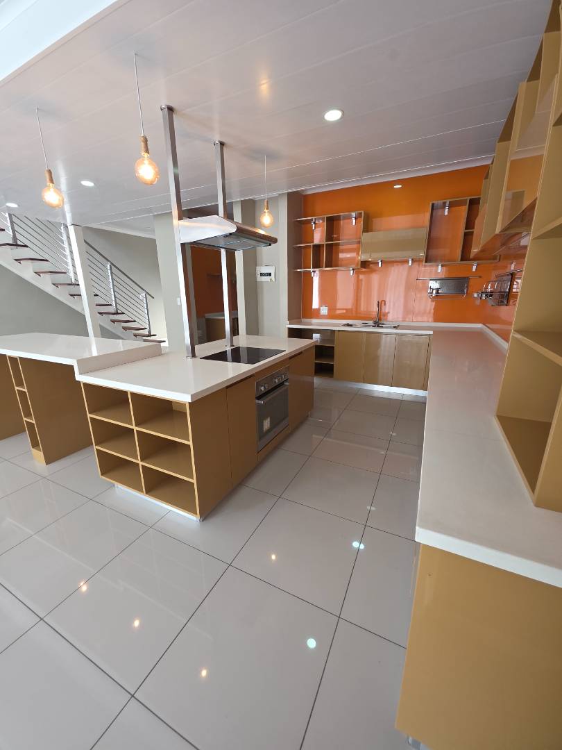 4 Bedroom Property for Sale in Morningside Manor Gauteng