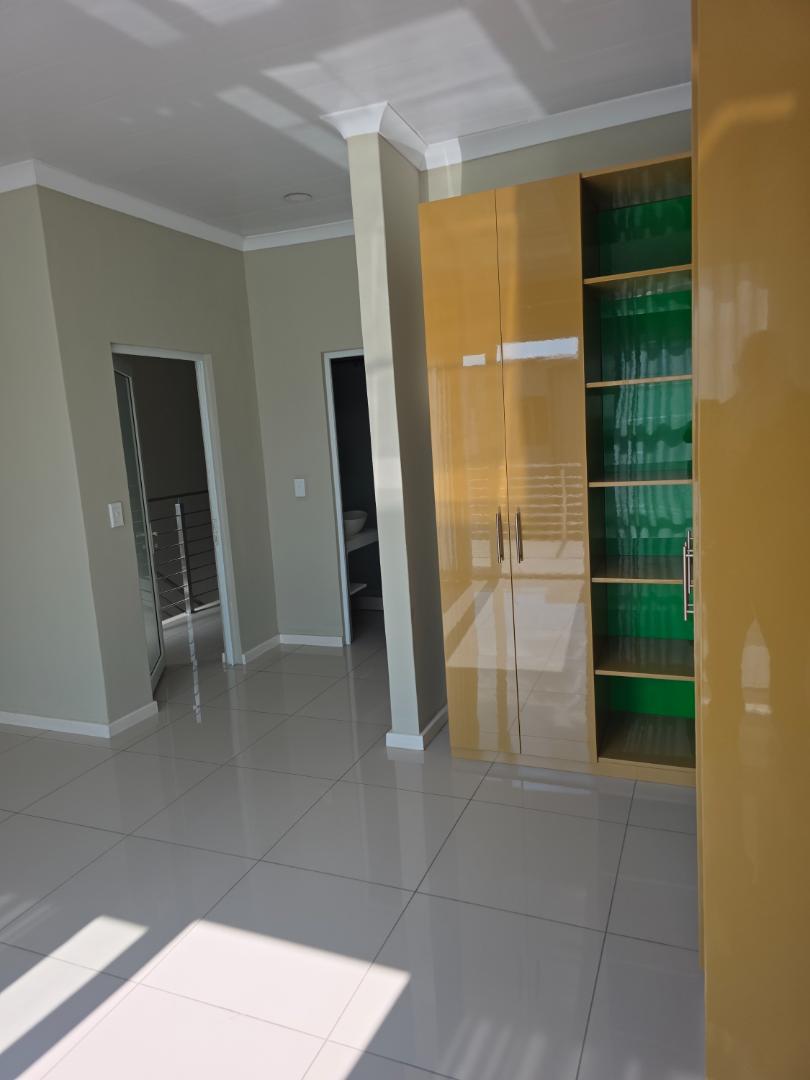 4 Bedroom Property for Sale in Morningside Manor Gauteng
