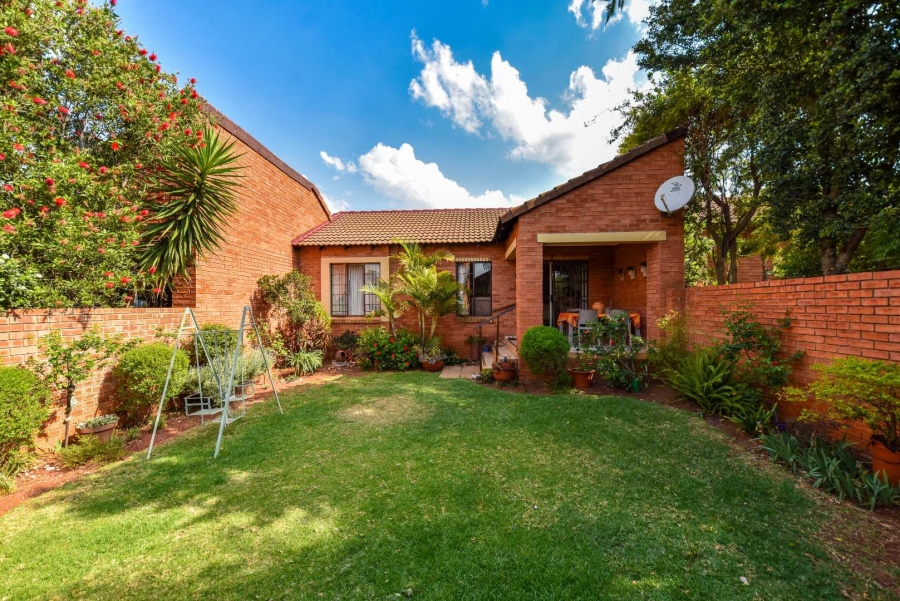 2 Bedroom Property for Sale in Moreleta Park Gauteng