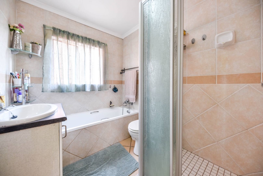 2 Bedroom Property for Sale in Moreleta Park Gauteng