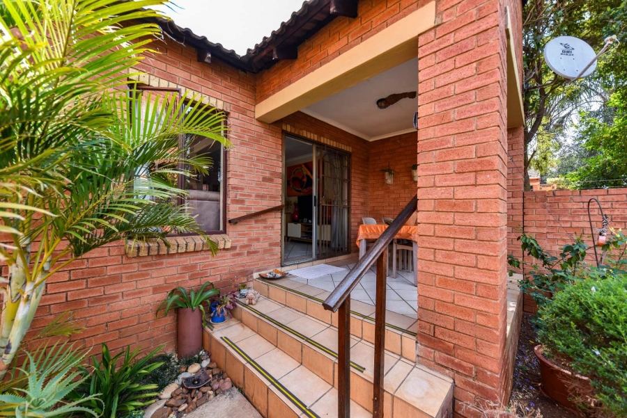 2 Bedroom Property for Sale in Moreleta Park Gauteng