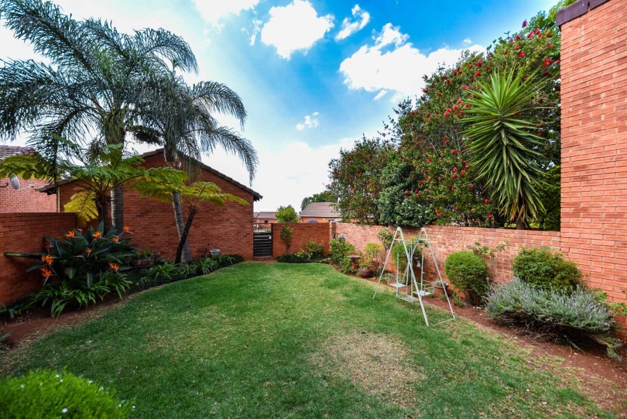 2 Bedroom Property for Sale in Moreleta Park Gauteng