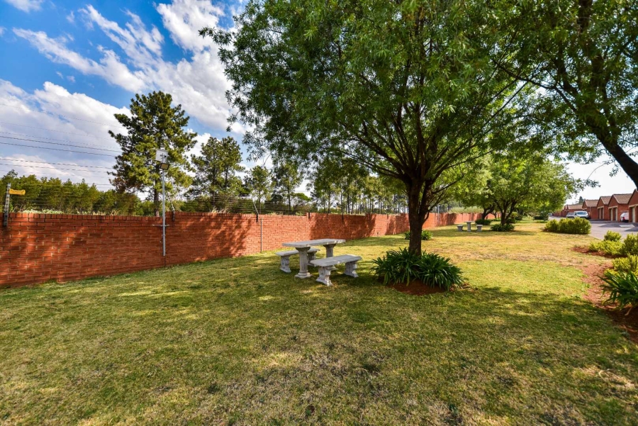 2 Bedroom Property for Sale in Moreleta Park Gauteng