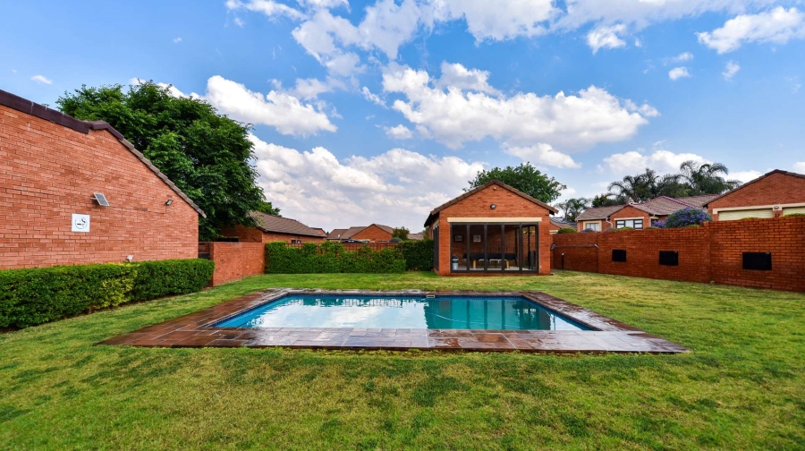 2 Bedroom Property for Sale in Moreleta Park Gauteng