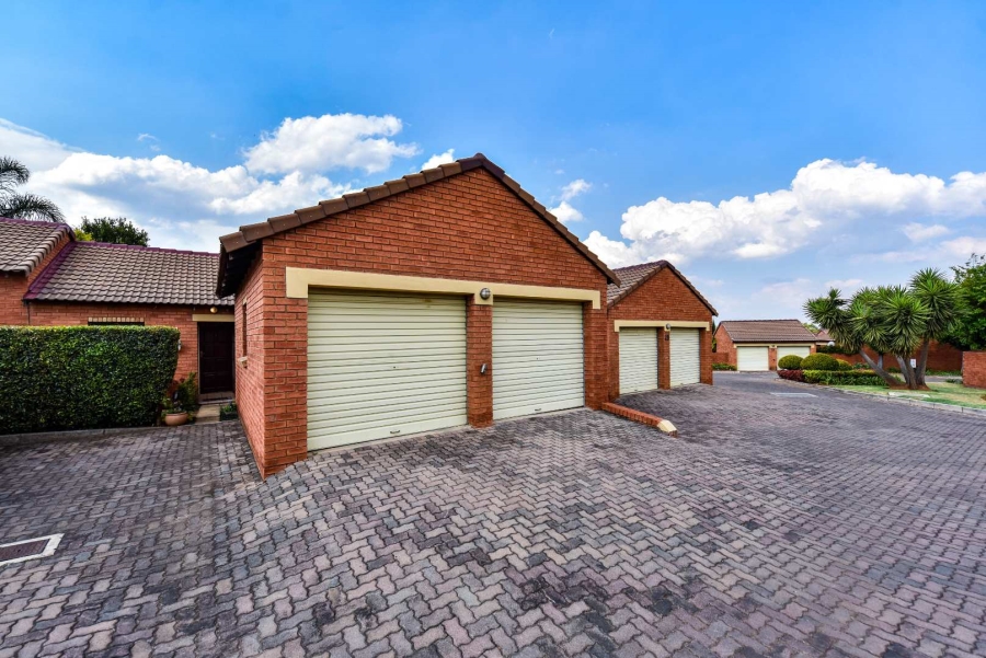 2 Bedroom Property for Sale in Moreleta Park Gauteng