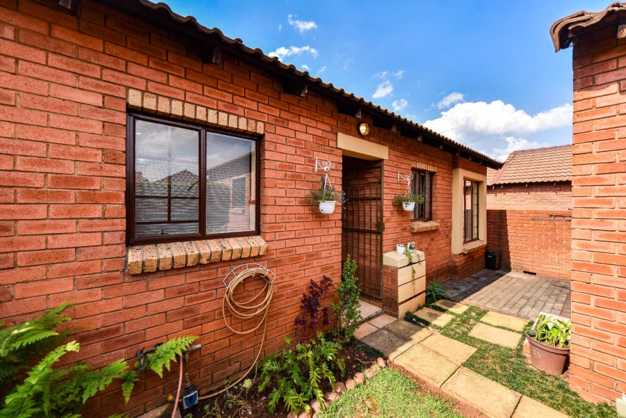 2 Bedroom Property for Sale in Moreleta Park Gauteng