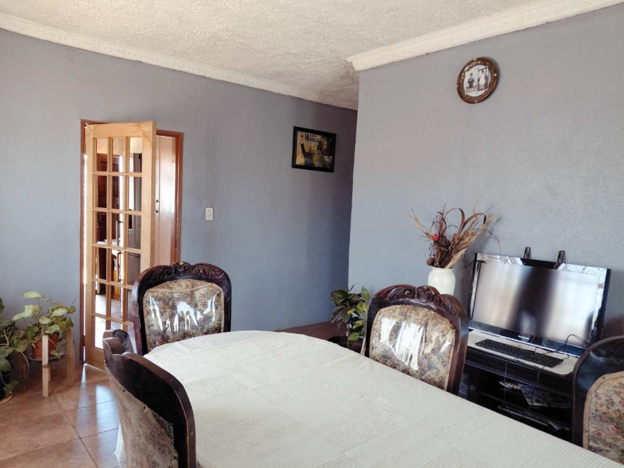 5 Bedroom Property for Sale in Orange Farm Gauteng