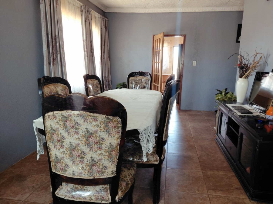 5 Bedroom Property for Sale in Orange Farm Gauteng