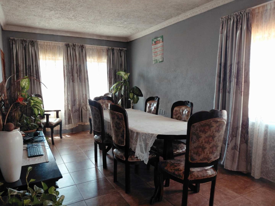 5 Bedroom Property for Sale in Orange Farm Gauteng
