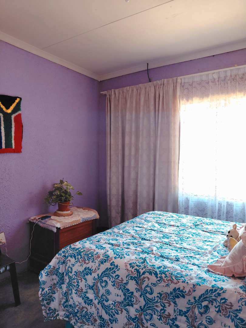 5 Bedroom Property for Sale in Orange Farm Gauteng