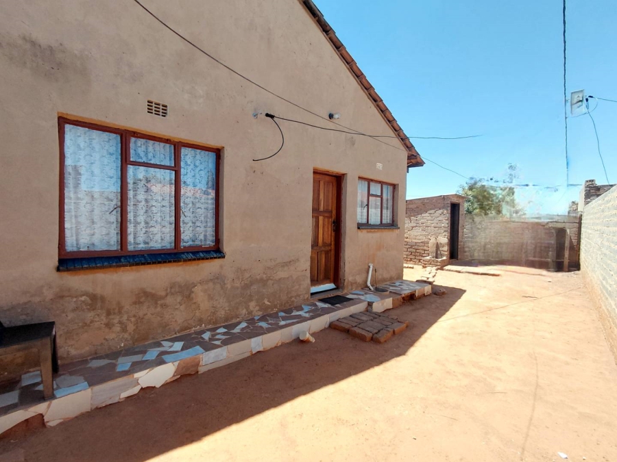 5 Bedroom Property for Sale in Orange Farm Gauteng