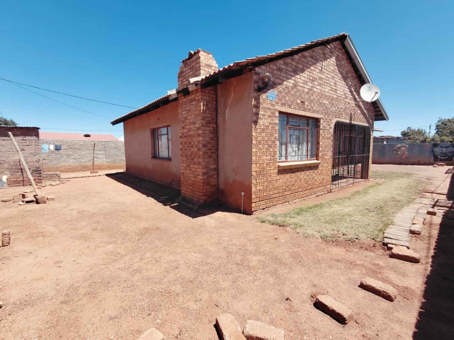 5 Bedroom Property for Sale in Orange Farm Gauteng