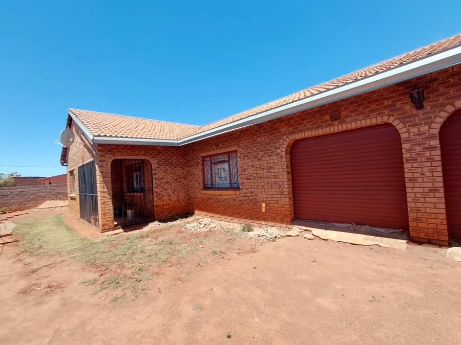 5 Bedroom Property for Sale in Orange Farm Gauteng