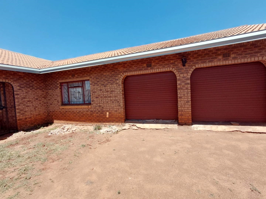 5 Bedroom Property for Sale in Orange Farm Gauteng