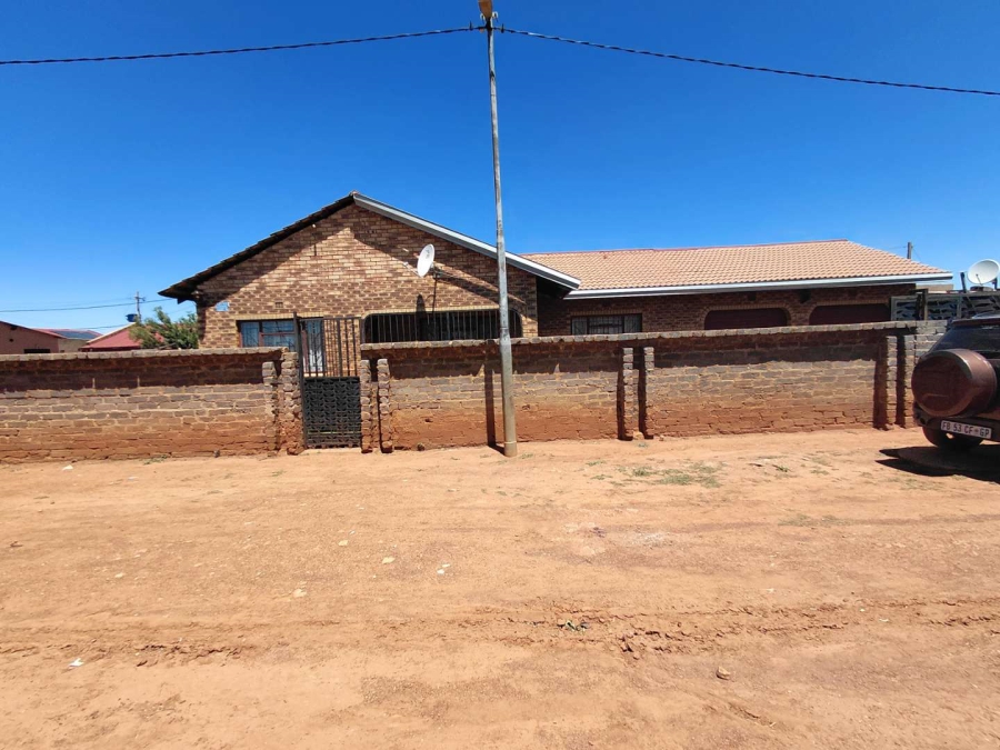 5 Bedroom Property for Sale in Orange Farm Gauteng