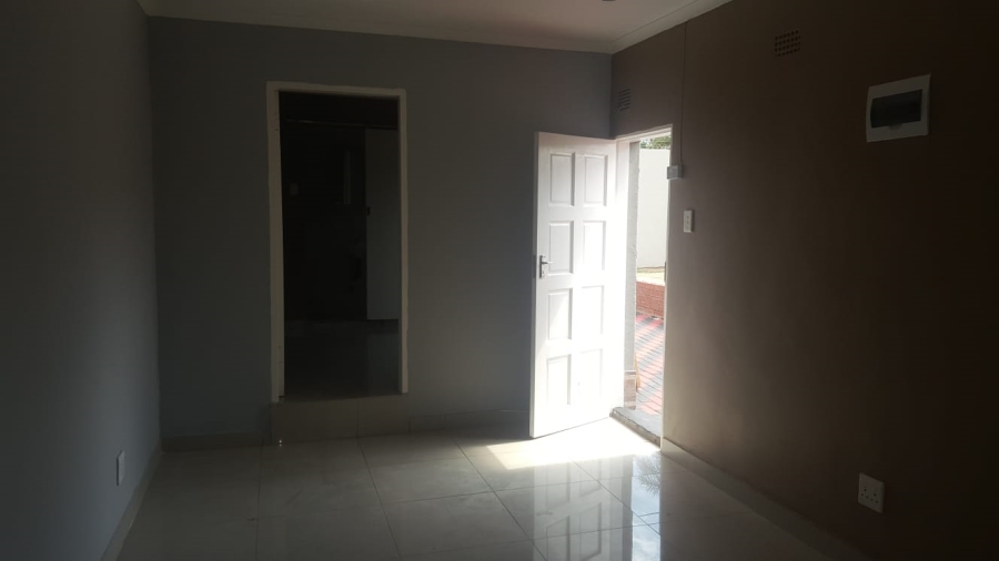 3 Bedroom Property for Sale in Roseacre Gauteng
