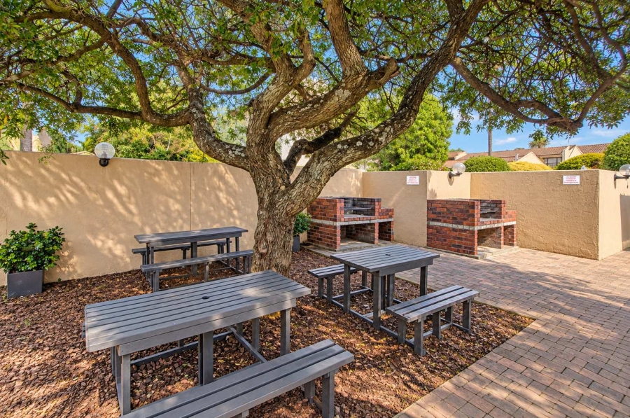 2 Bedroom Property for Sale in Fairland Gauteng