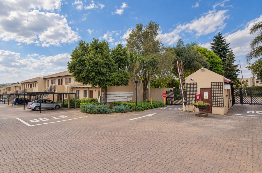 2 Bedroom Property for Sale in Fairland Gauteng