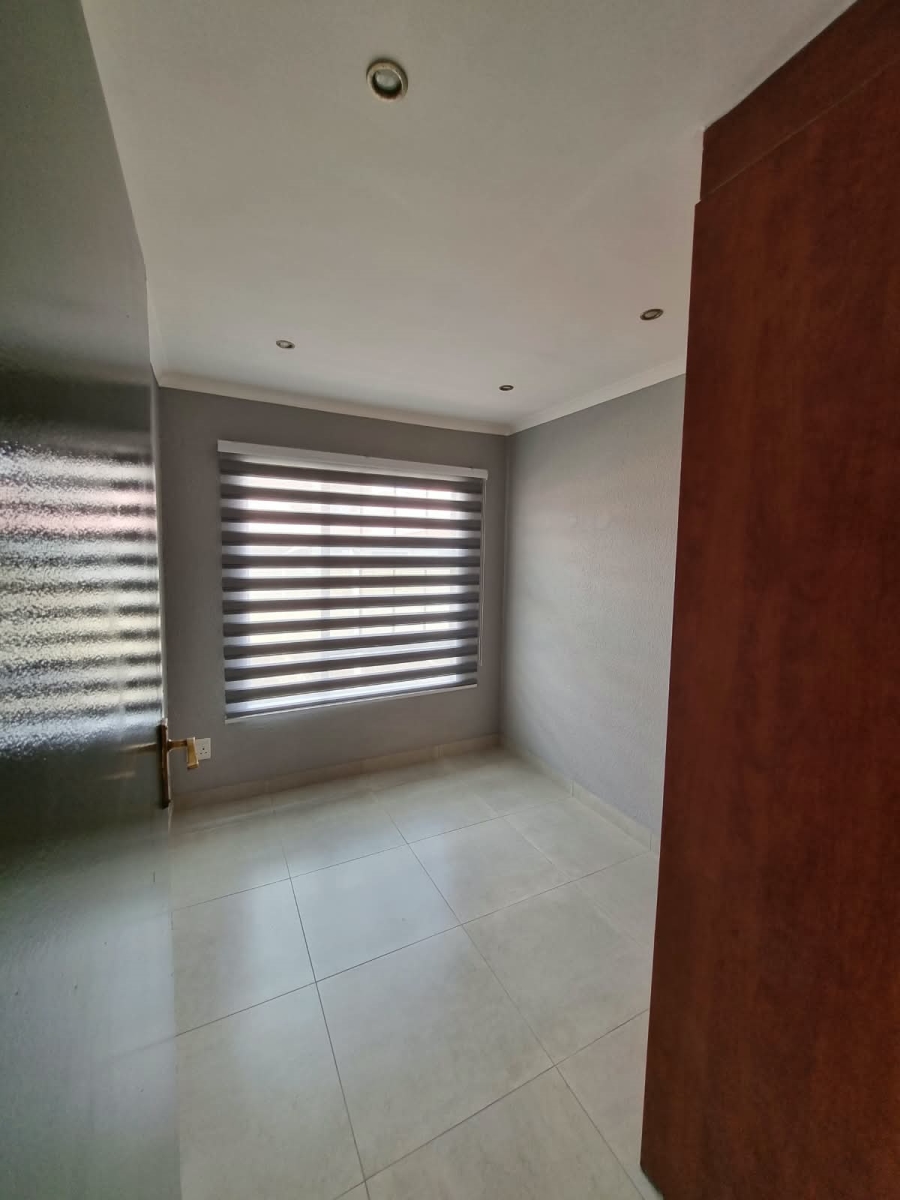 To Let 3 Bedroom Property for Rent in Meyersdal Gauteng