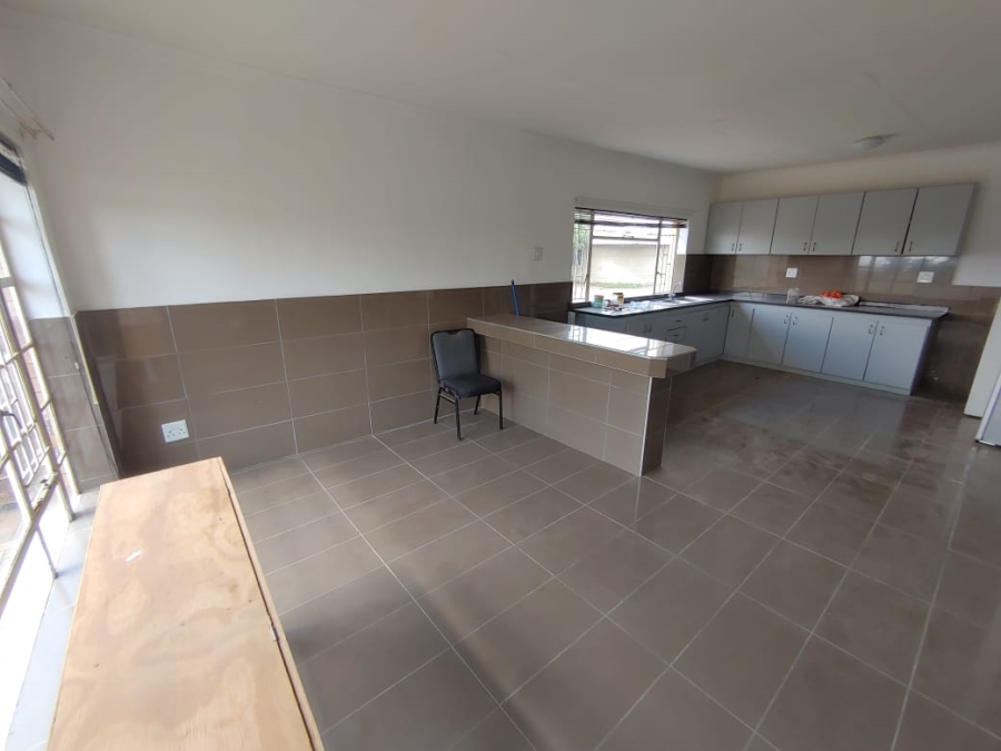9 Bedroom Property for Sale in Buyscelia Gauteng