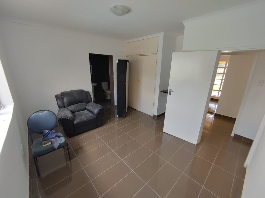 9 Bedroom Property for Sale in Buyscelia Gauteng