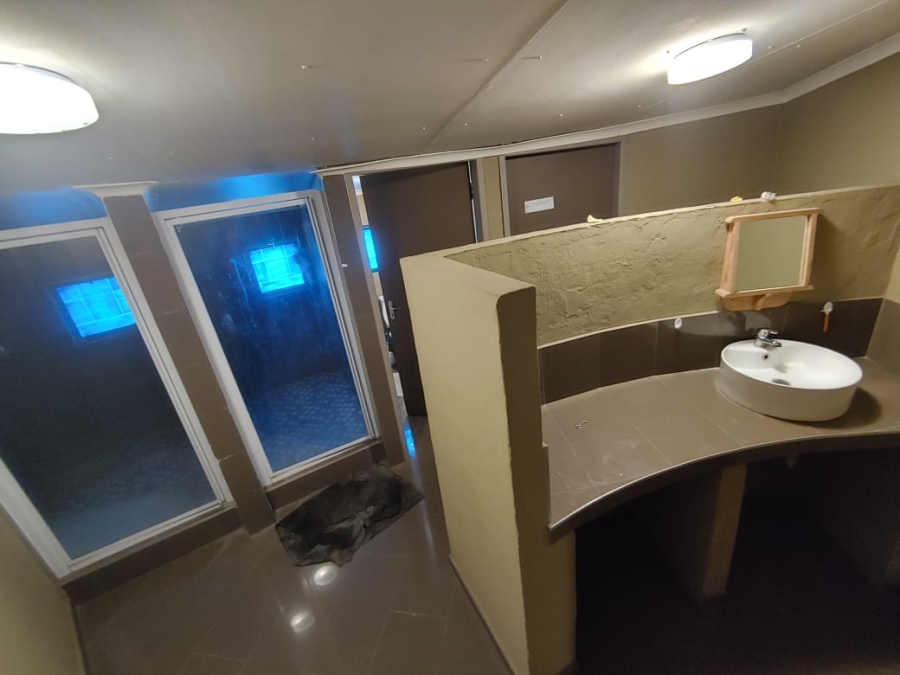 9 Bedroom Property for Sale in Buyscelia Gauteng