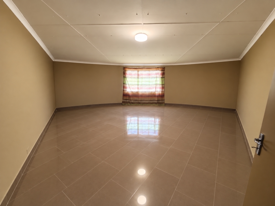 9 Bedroom Property for Sale in Buyscelia Gauteng