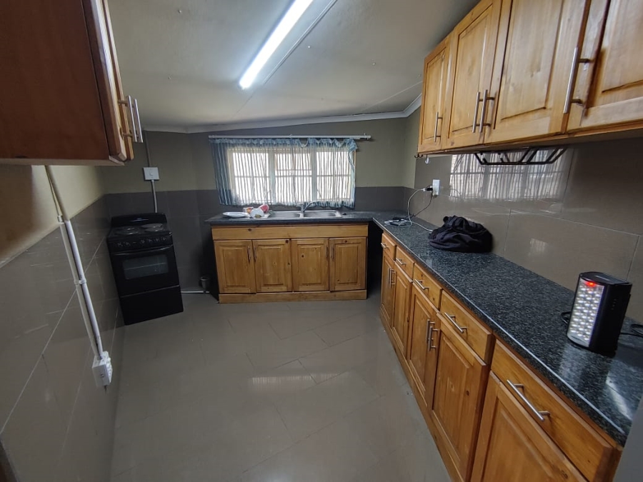 9 Bedroom Property for Sale in Buyscelia Gauteng