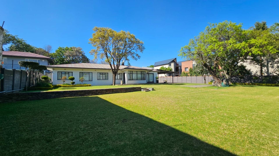 To Let Commercial Property for Rent in Menlo Park Gauteng
