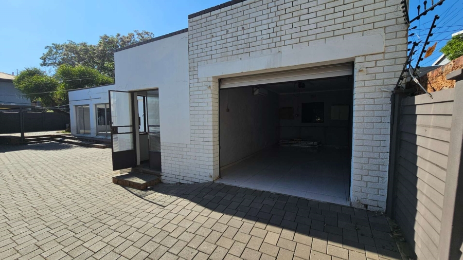 To Let Commercial Property for Rent in Menlo Park Gauteng