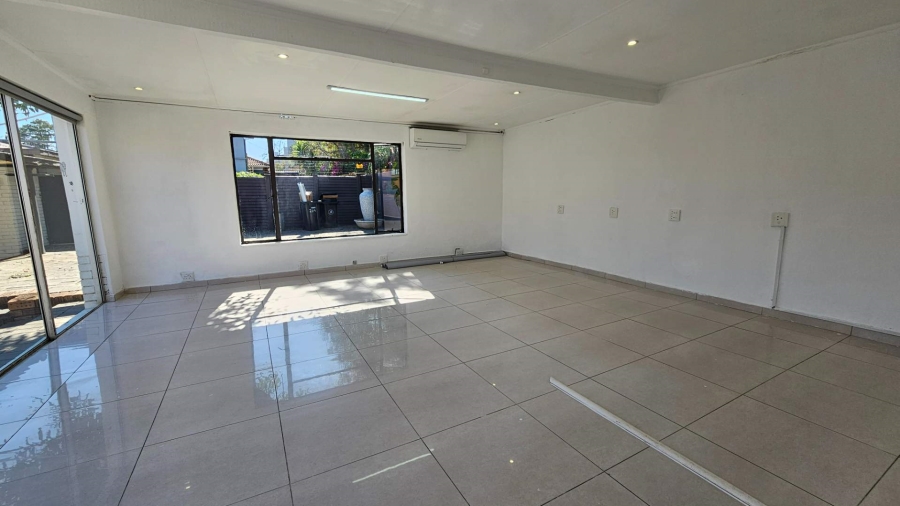 To Let Commercial Property for Rent in Menlo Park Gauteng