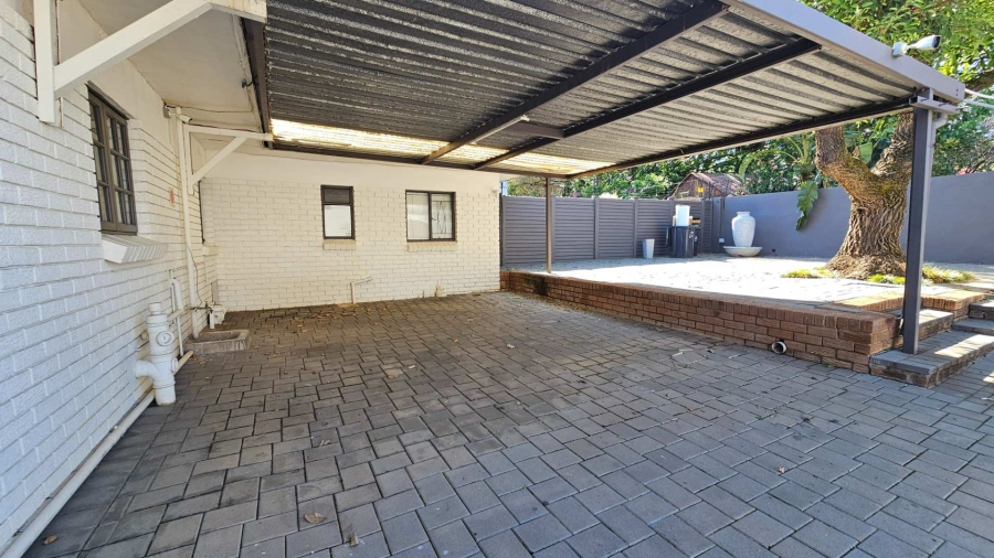 To Let Commercial Property for Rent in Menlo Park Gauteng