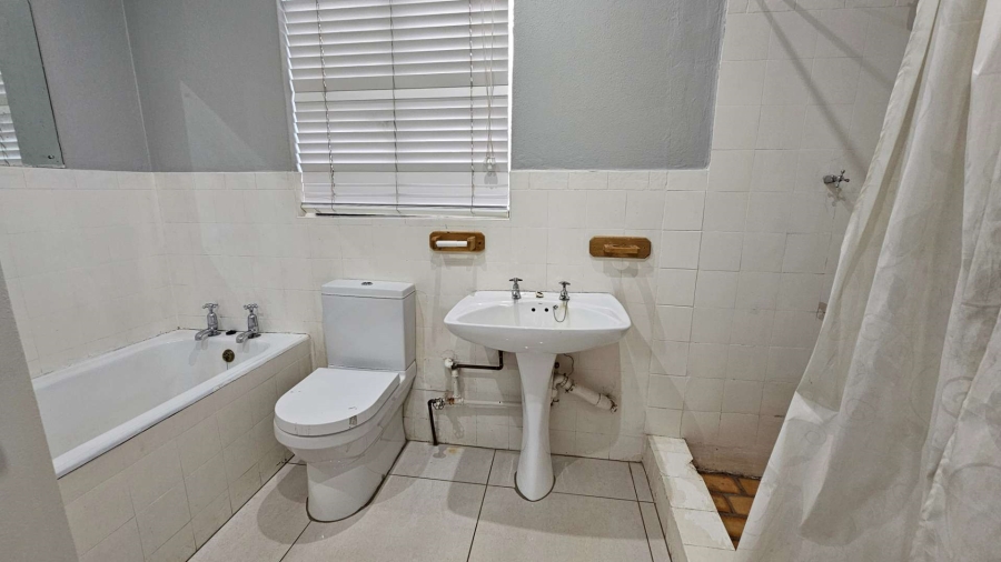 To Let Commercial Property for Rent in Menlo Park Gauteng