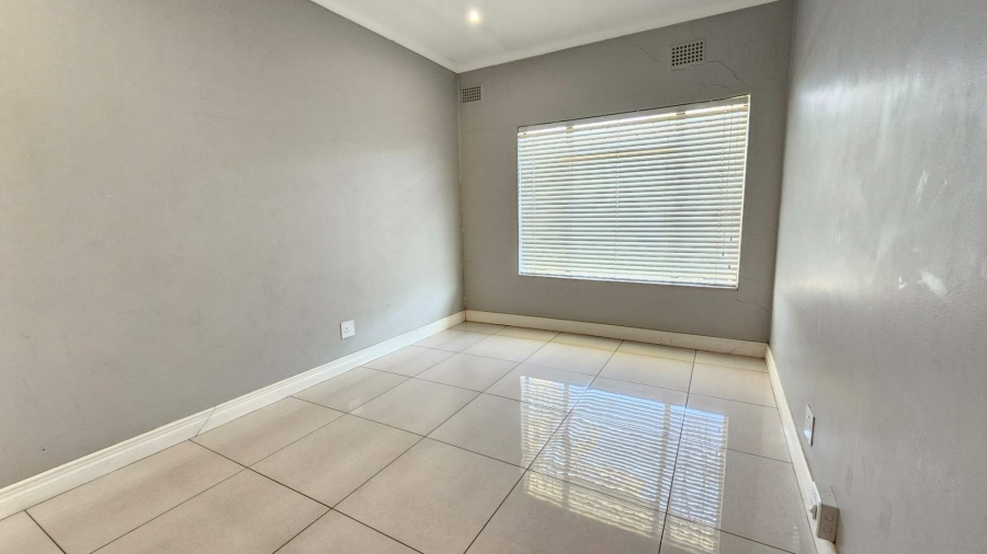 To Let Commercial Property for Rent in Menlo Park Gauteng