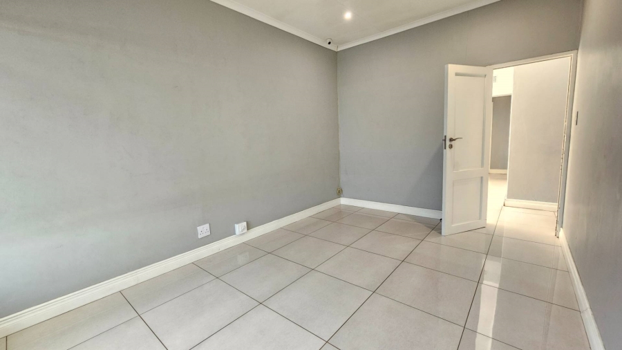 To Let Commercial Property for Rent in Menlo Park Gauteng