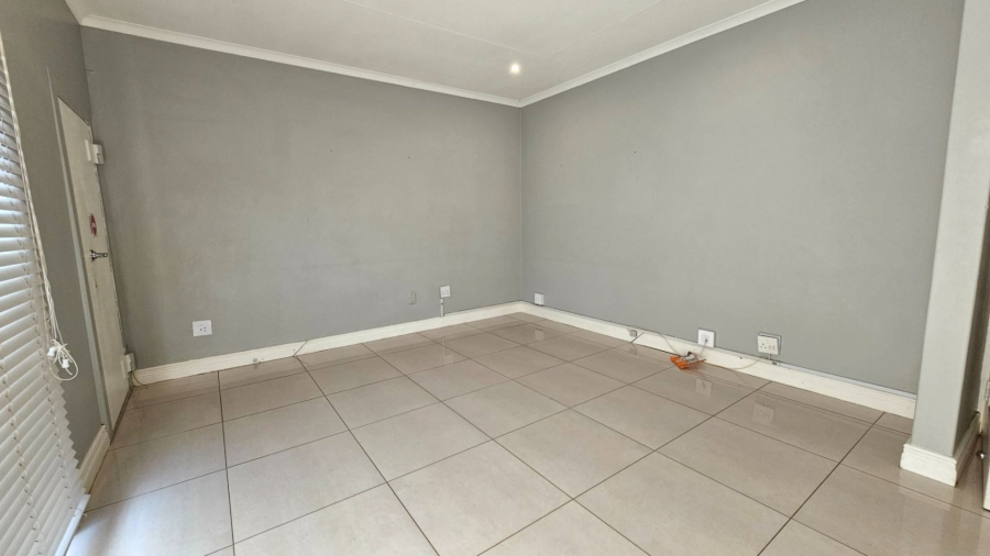 To Let Commercial Property for Rent in Menlo Park Gauteng