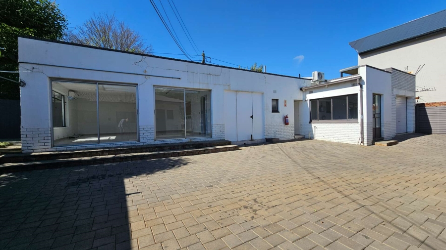 To Let Commercial Property for Rent in Menlo Park Gauteng