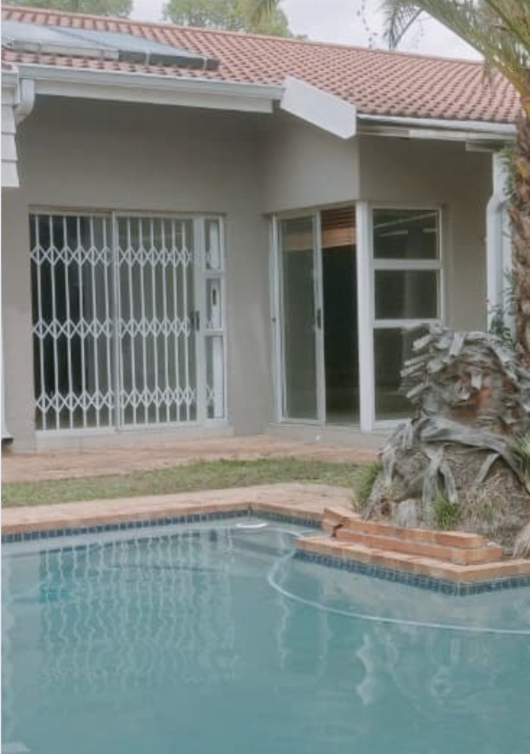 To Let 3 Bedroom Property for Rent in Woodmead Gauteng
