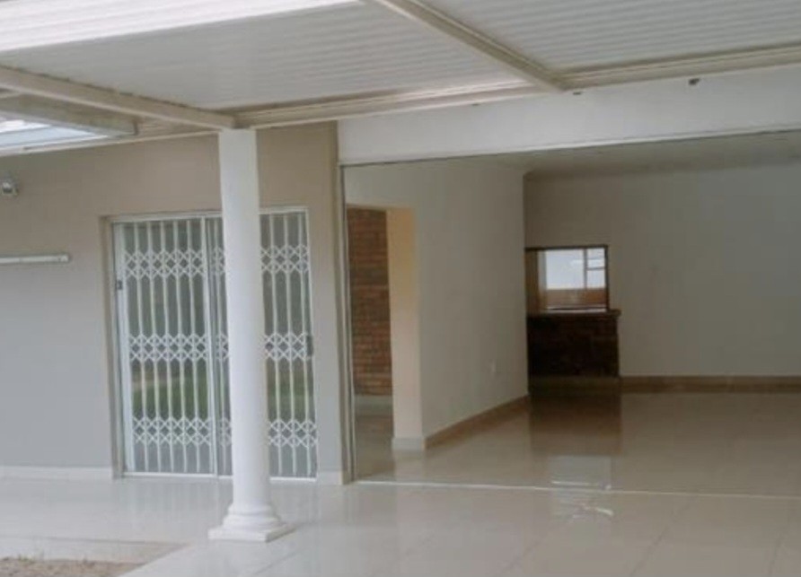 To Let 3 Bedroom Property for Rent in Woodmead Gauteng