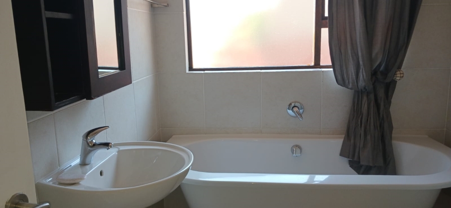 2 Bedroom Property for Sale in Glenvista Gauteng