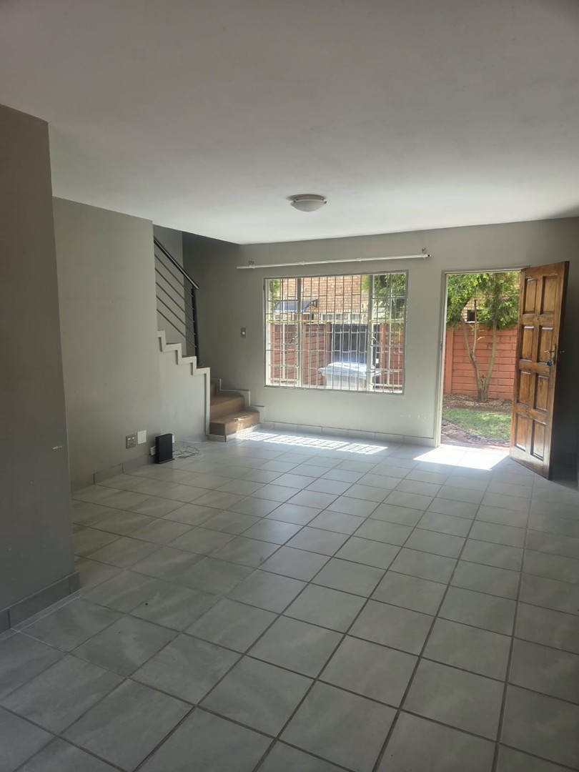 To Let 2 Bedroom Property for Rent in Annlin Gauteng